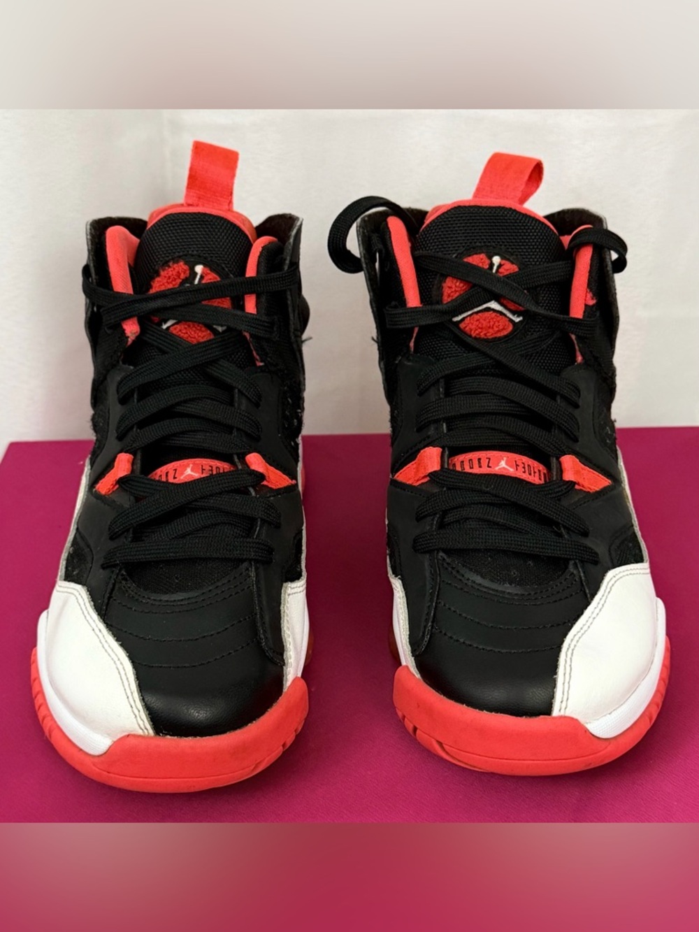 Air Jordan Jumpman Two Trey GS Black Infrared DQ 8431-06 Youth 6Y Pre-loved !
